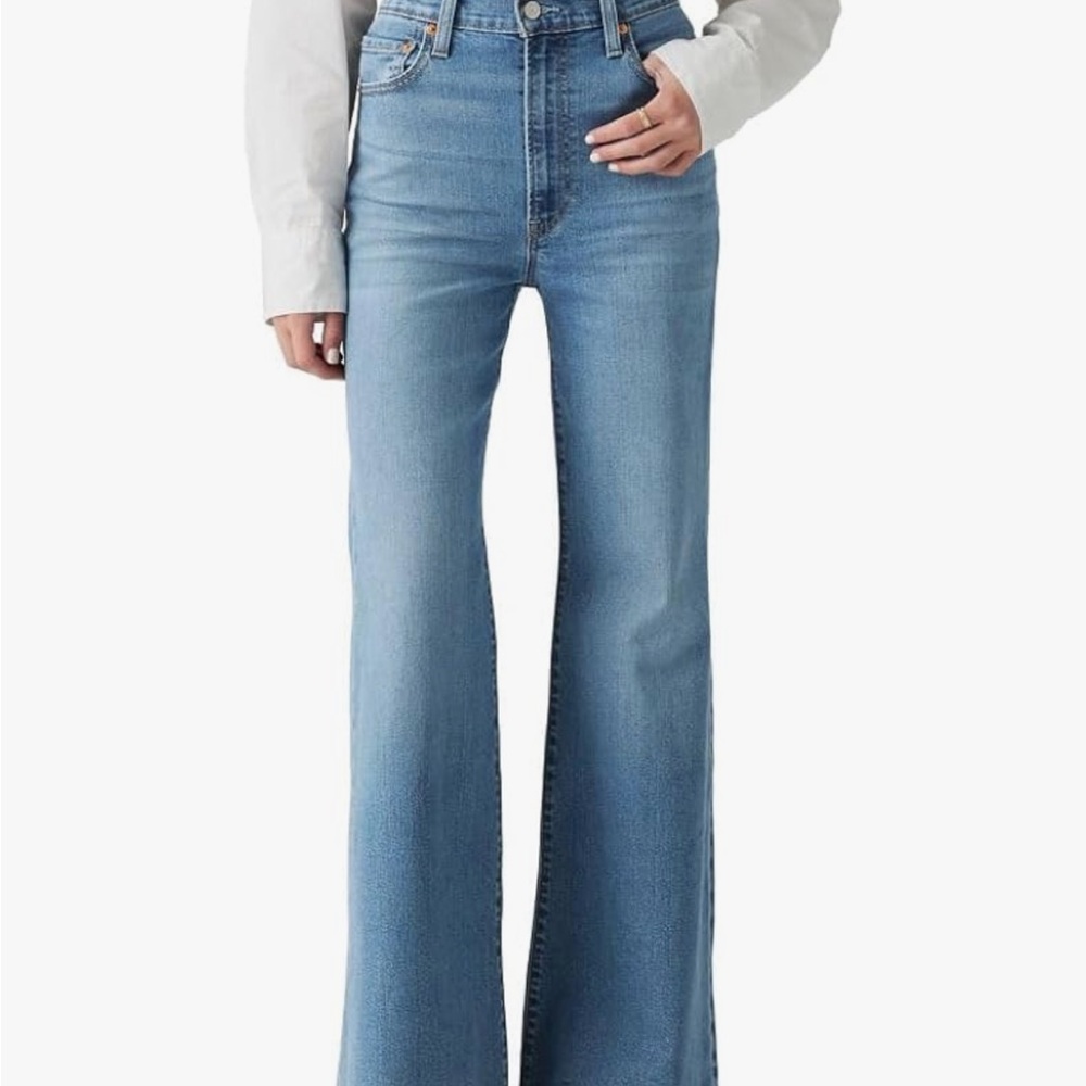 Levi’s Ribcage Bell Bottom Women's Jeans size 28 (Color So Nice) worn 2 times